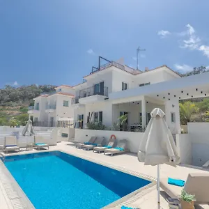 Romeo & Juliet Villa